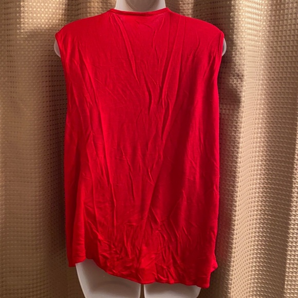 Style & Co Red Sleeveless Embroidered Split neck Top Size M - Picture 8 of 8